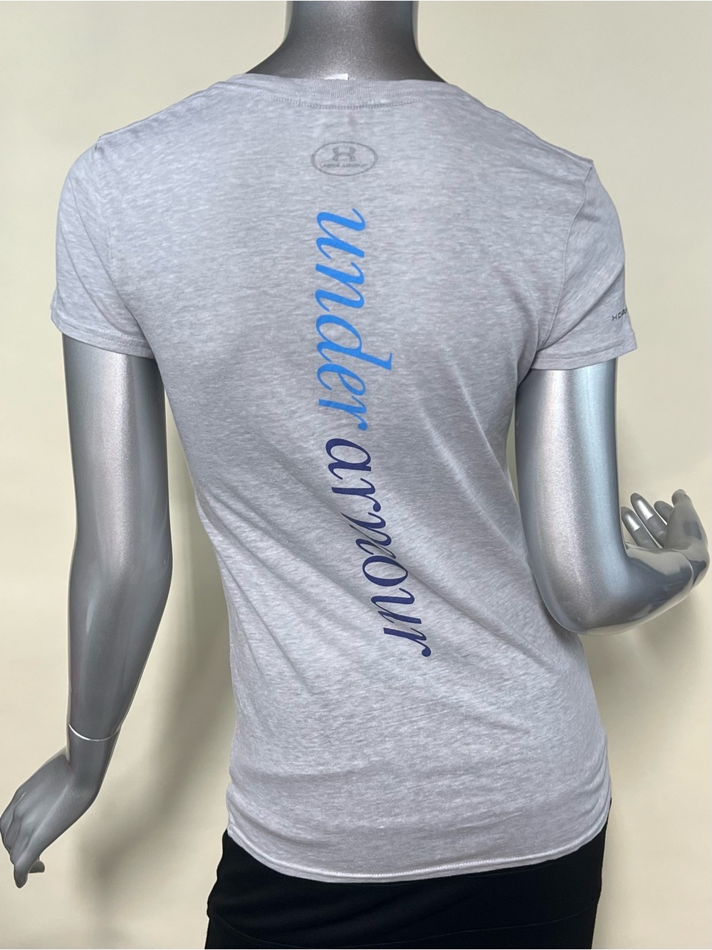 Under Armour Women’s Small Light Grey Thin V Neck T Shirt Heat Gear - Picture 10 of 16